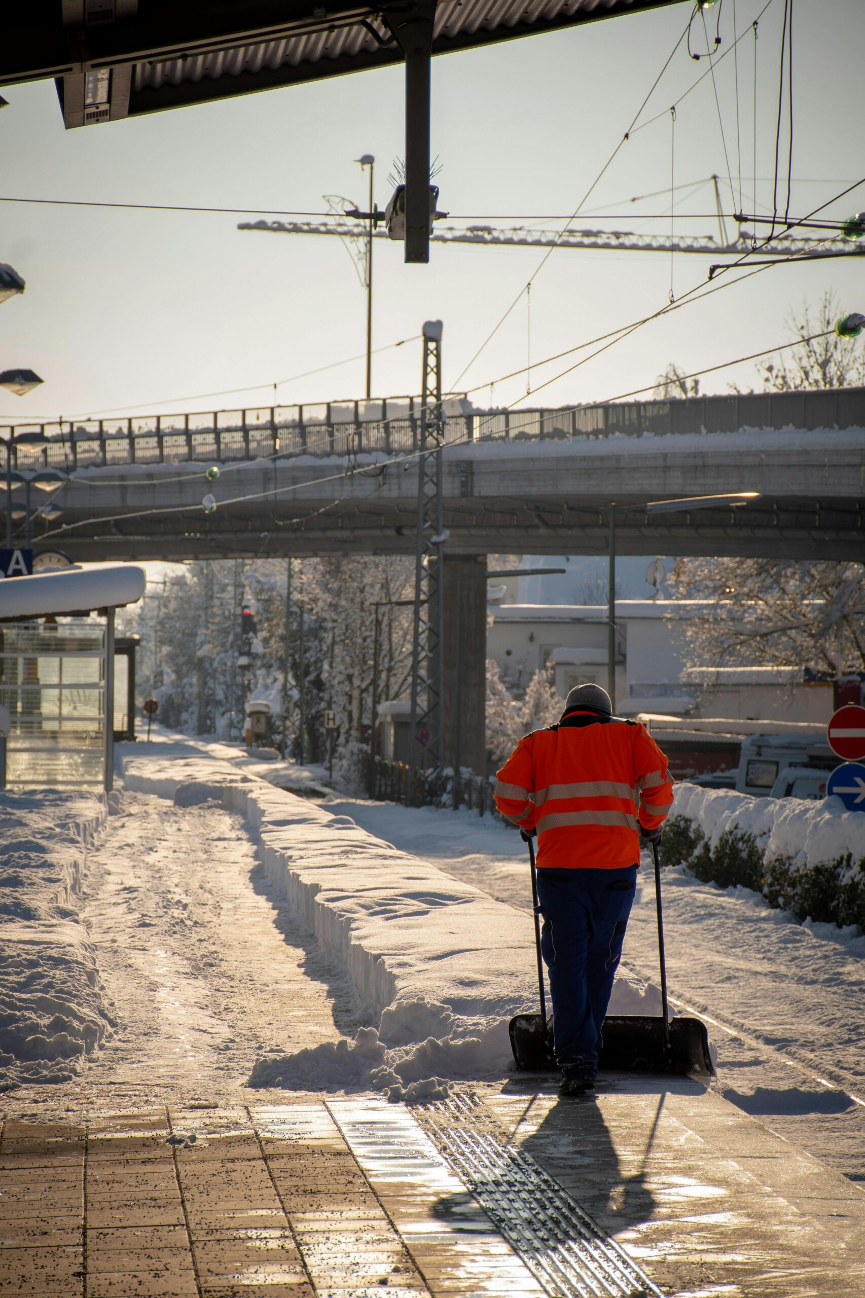 Schneeräumung-Dienst in Leverkusen im Einsatz